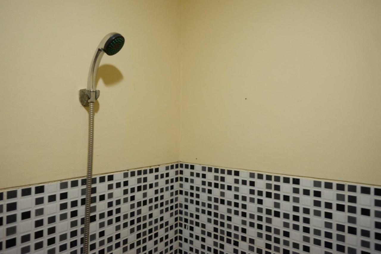 Reddoorz Near Gor Wisanggeni Hotel Tegal  Eksteriør billede