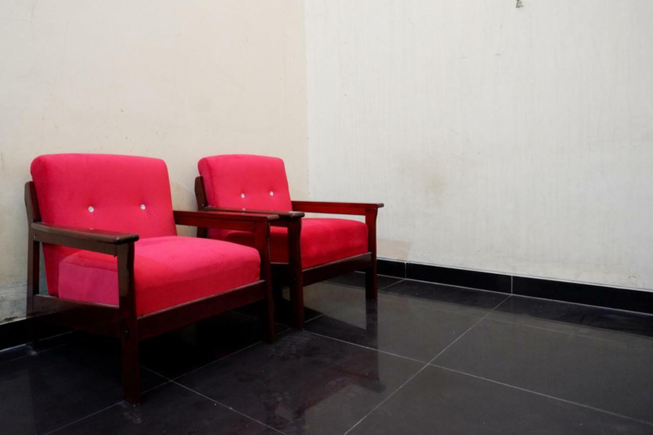 Reddoorz Near Gor Wisanggeni Hotel Tegal  Eksteriør billede